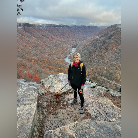 Meet your Posher, Lexi - Picture 1 of 1